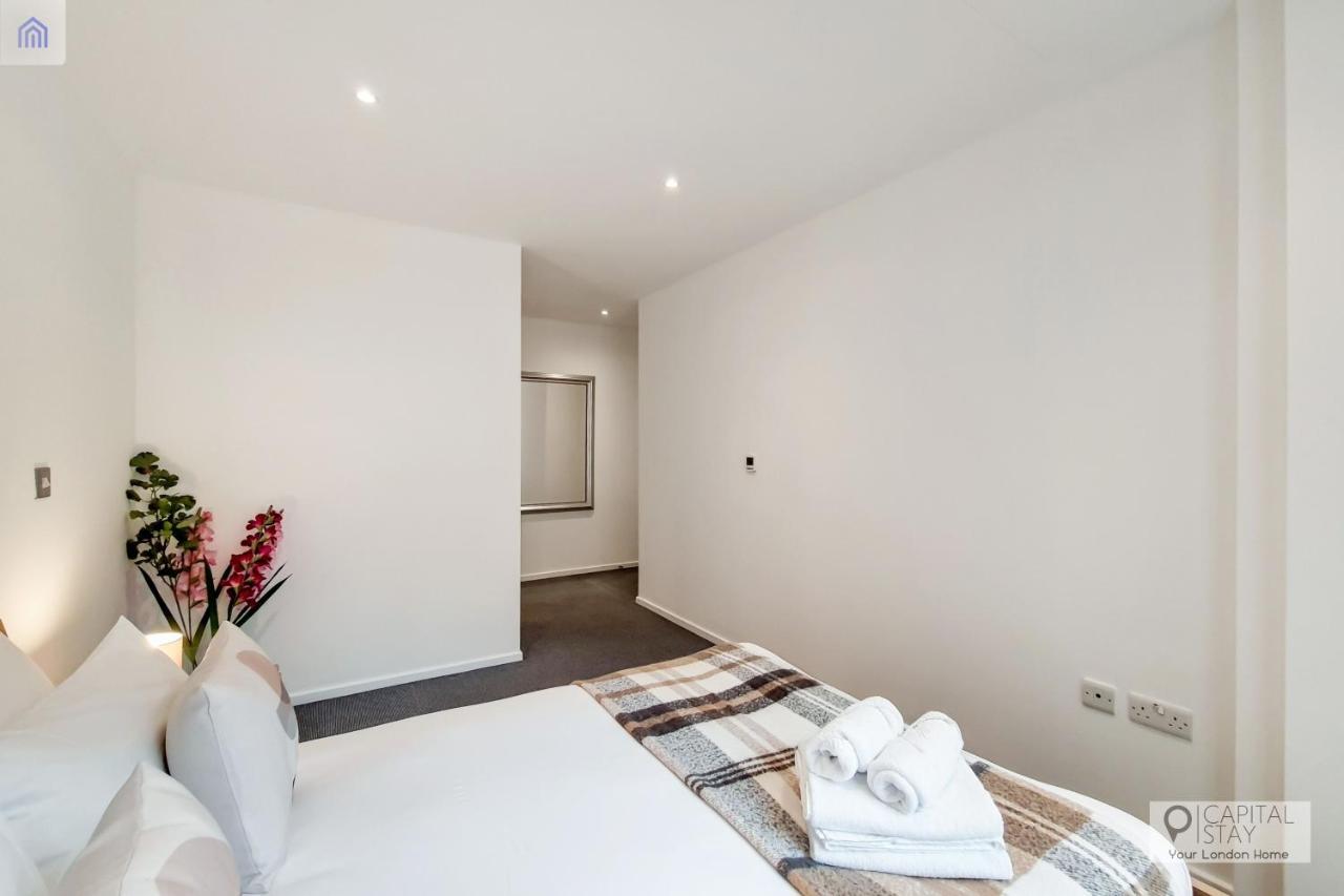 Fully Serviced Two Bed By Excel & O2 *