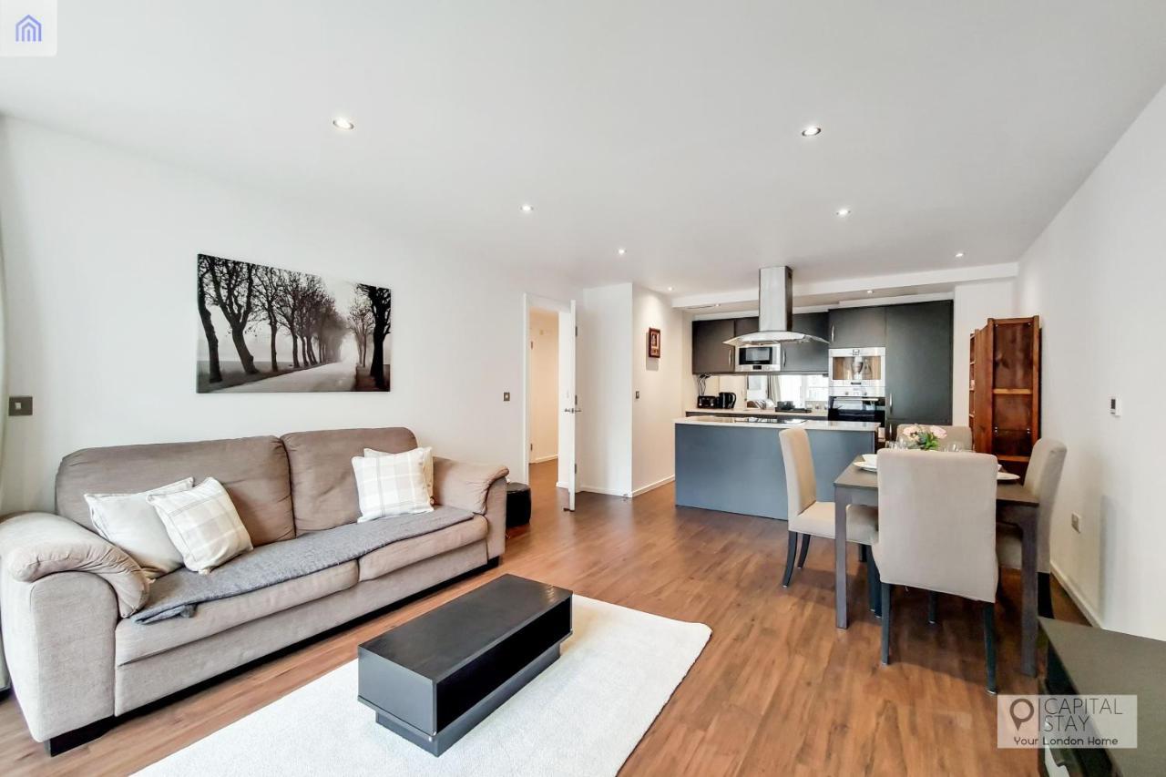 Fully Serviced Two Bed By Excel & O2 Apartment *